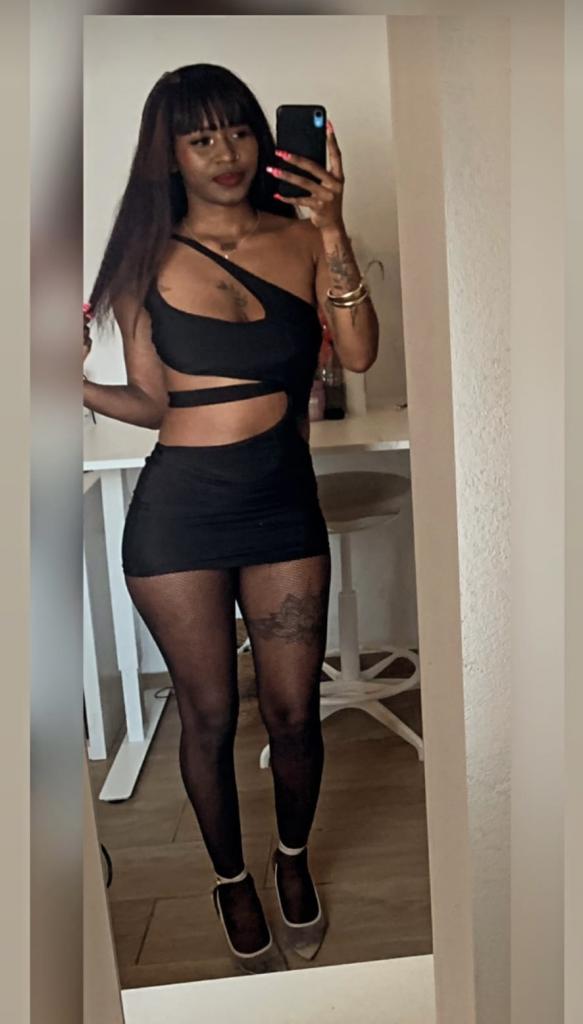Chica busca chico en Granada: 