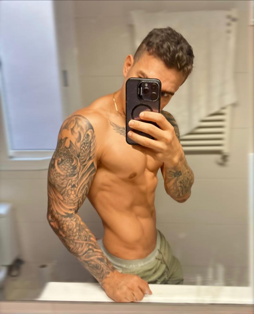 663572995: Chico busca chica en Navarra