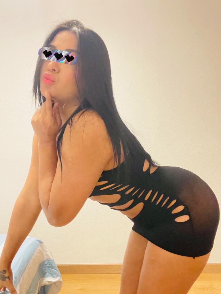 Chica busca chico en Almería: Chica busca chico