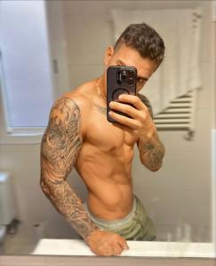 663572995: Chico busca chica en Navarra