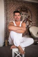 609257862: Chico busca chica en Madrid