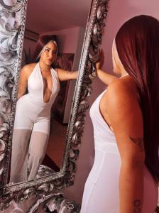 665083906: Chica busca chico en Málaga