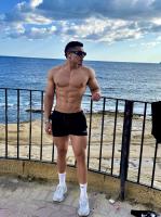 674504023: Chico busca chica en Barcelona