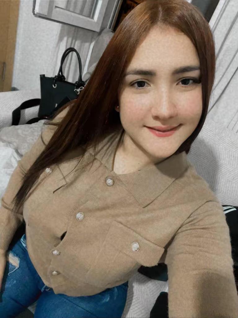 Chica busca chico en Huelva: 