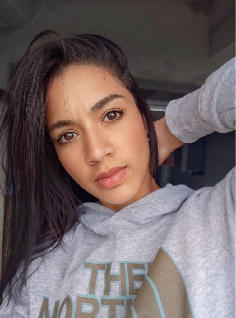 Chica busca chico en Almería: 