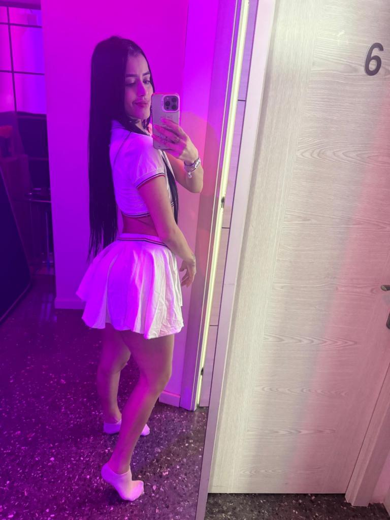 722805312: Chica busca chico en Barcelona