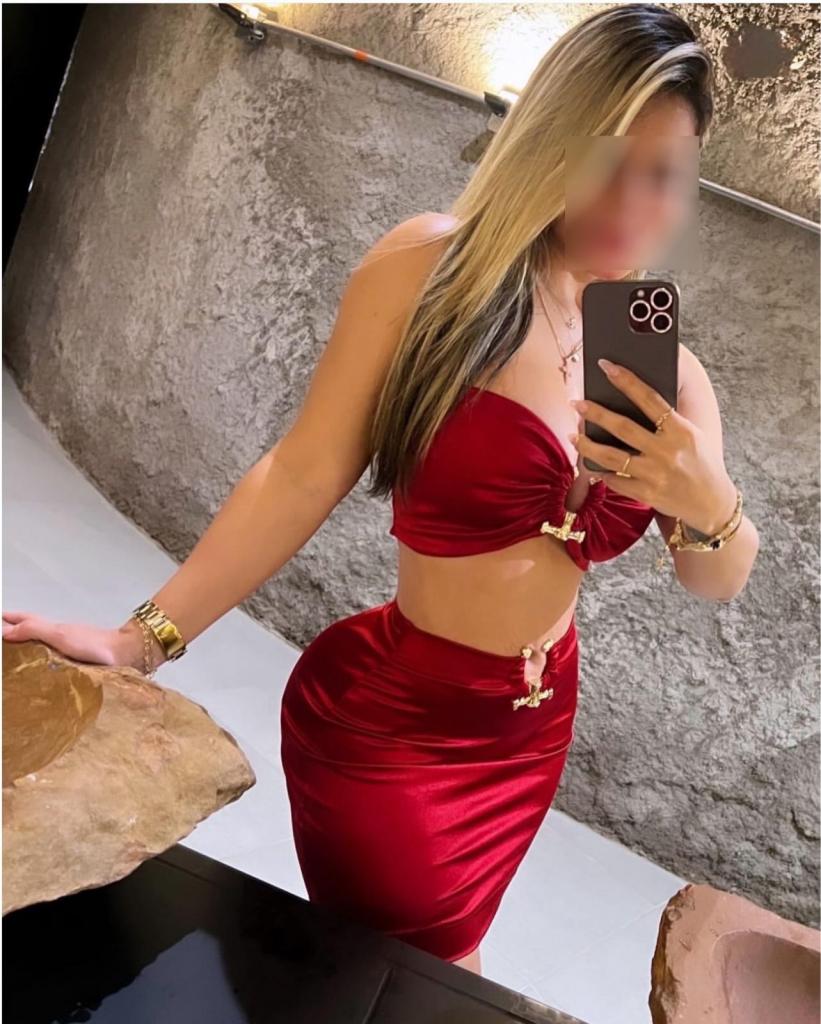 647291110: Chica busca chico en Menorca