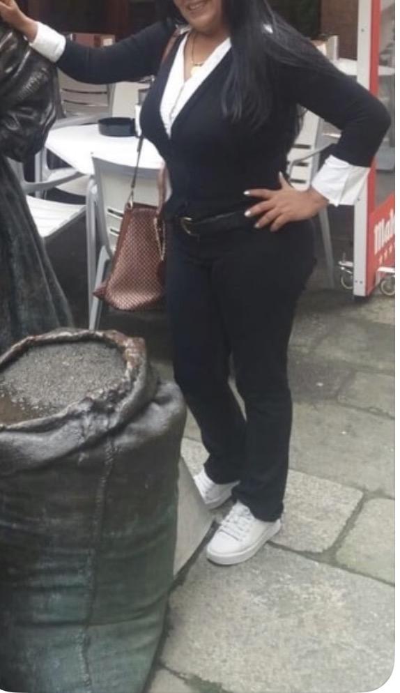 742031588: Chica busca chico en Orense