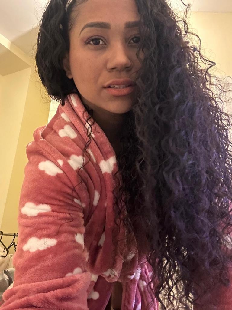 742045179: Chica busca chico en León