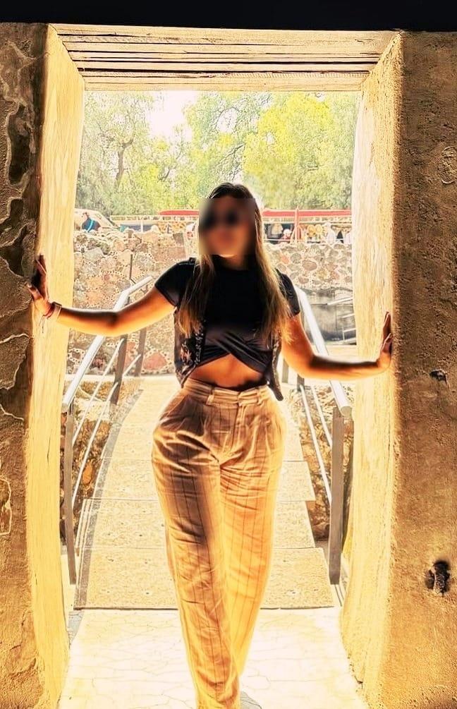 611221421: Chica busca chico en La Coruña