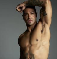 697169993: Chico busca chica en Madrid