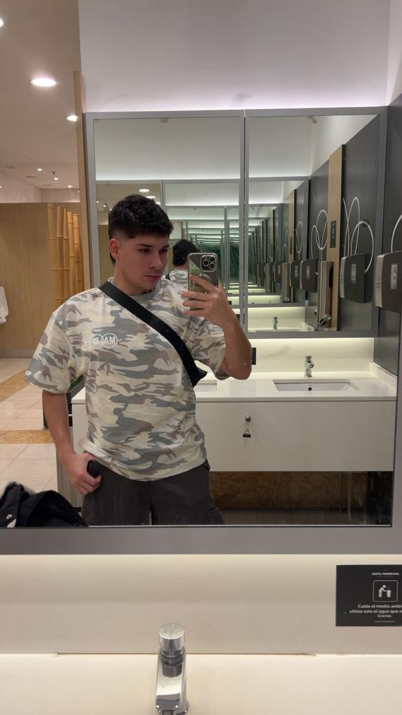 682637853: Chico busca chica en Murcia