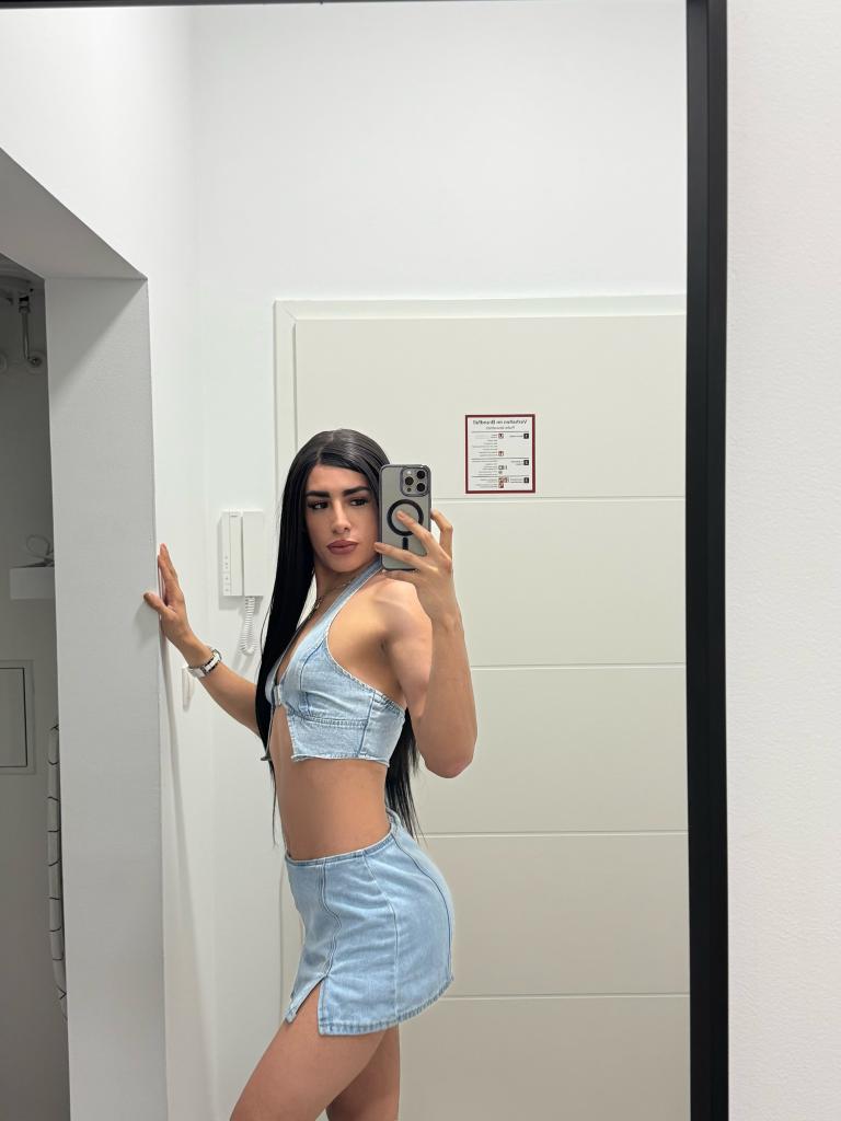 613933592: Transexual en Málaga