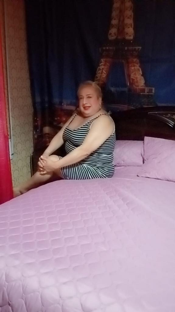 604181823: Chica busca chico en La Coruña