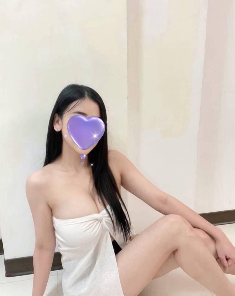 617298383: Chica busca chico en Madrid