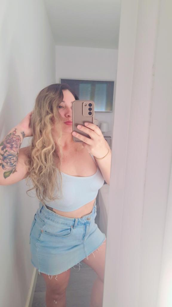 607588239: Chica busca chico en Madrid