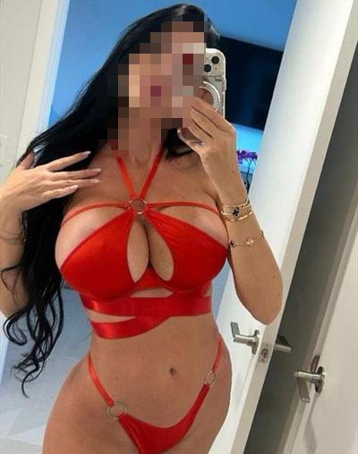 Chica busca chico en Granada: 