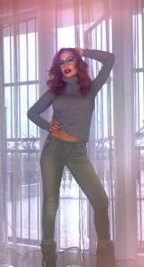 613967170: Chica busca chico en Sevilla