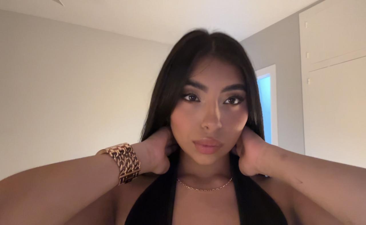 647261567: Chica busca chico en Barcelona