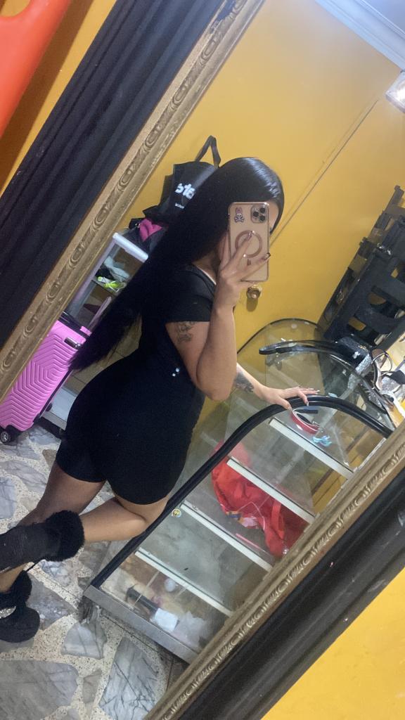 Chica busca chico en Alicante: Chica busca chico