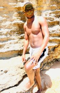 631069797: Chico busca chica en Sevilla