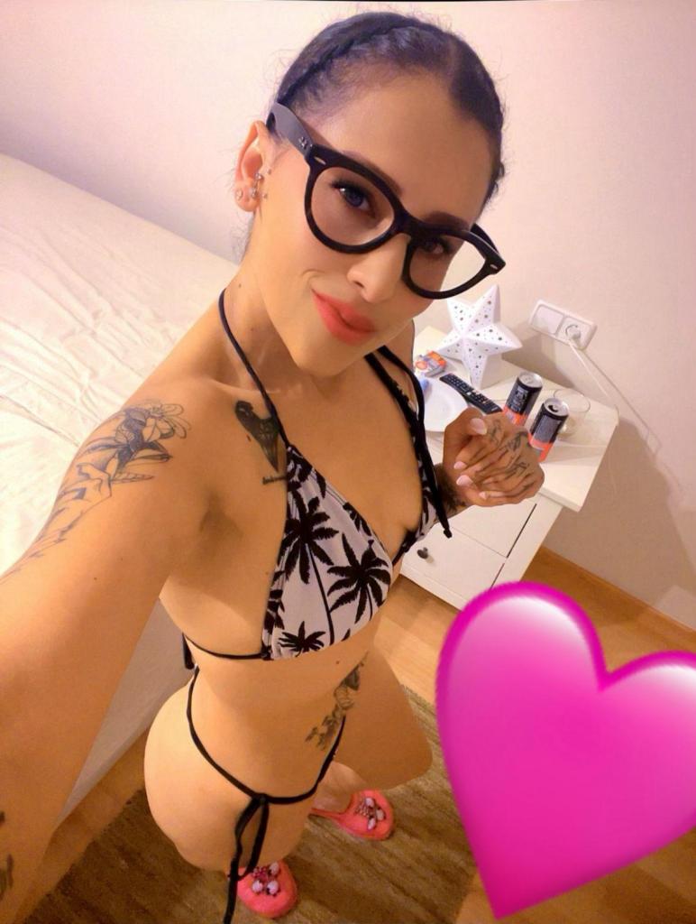 Chica busca chico en Cádiz: 