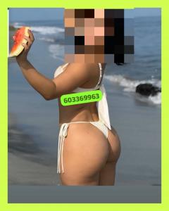 631379748: Chica busca chico en Barcelona