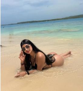 613763289: Chica busca chico en La Coruña