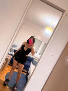 667478355: Chica busca chico en Madrid