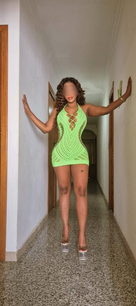 631221711: Chica busca chico en Lugo