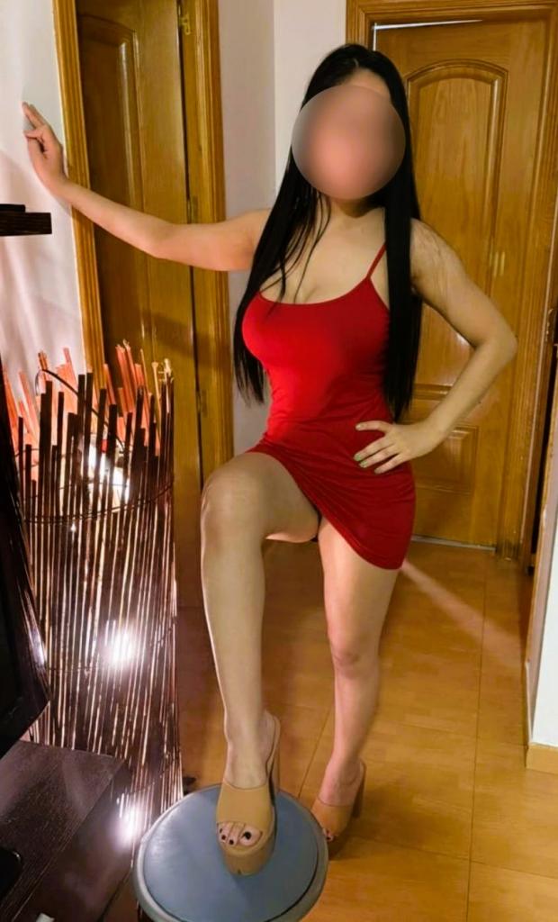 667576504: Chica busca chico en Madrid
