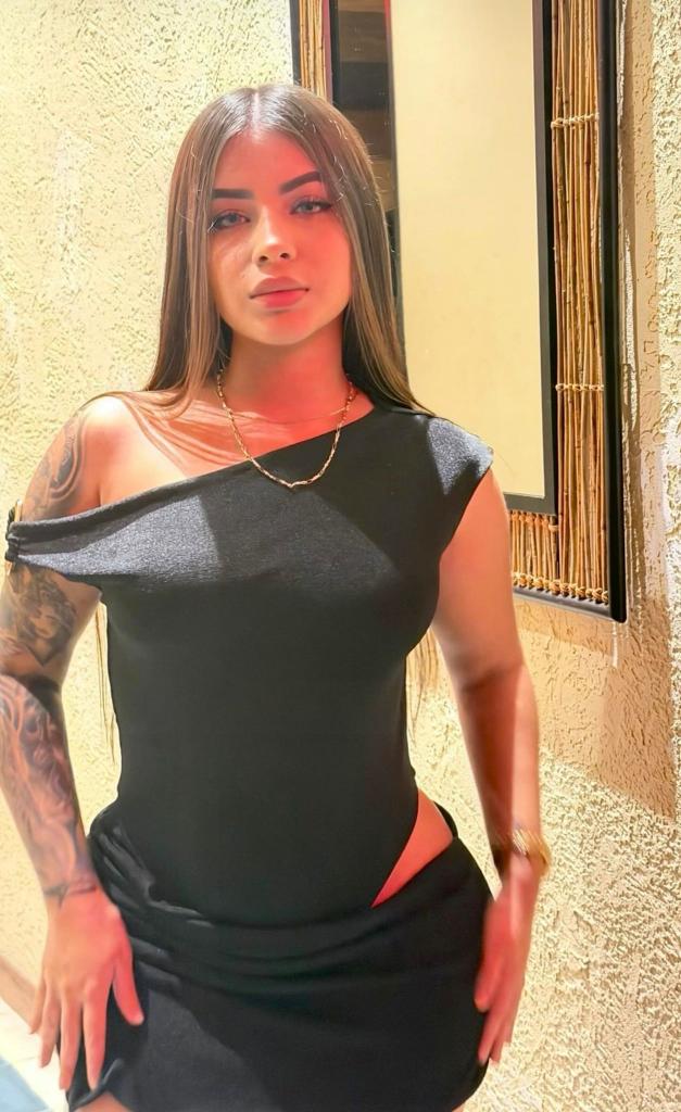 675581379: Chica busca chico en La Coruña