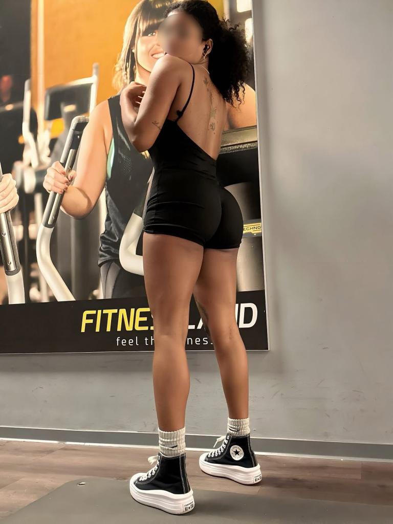 Chica busca chico en Sevilla: 