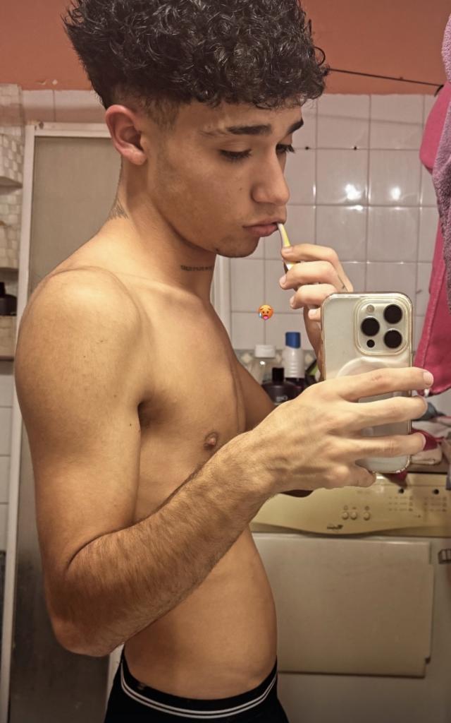 642422627: Chico busca chica en Málaga