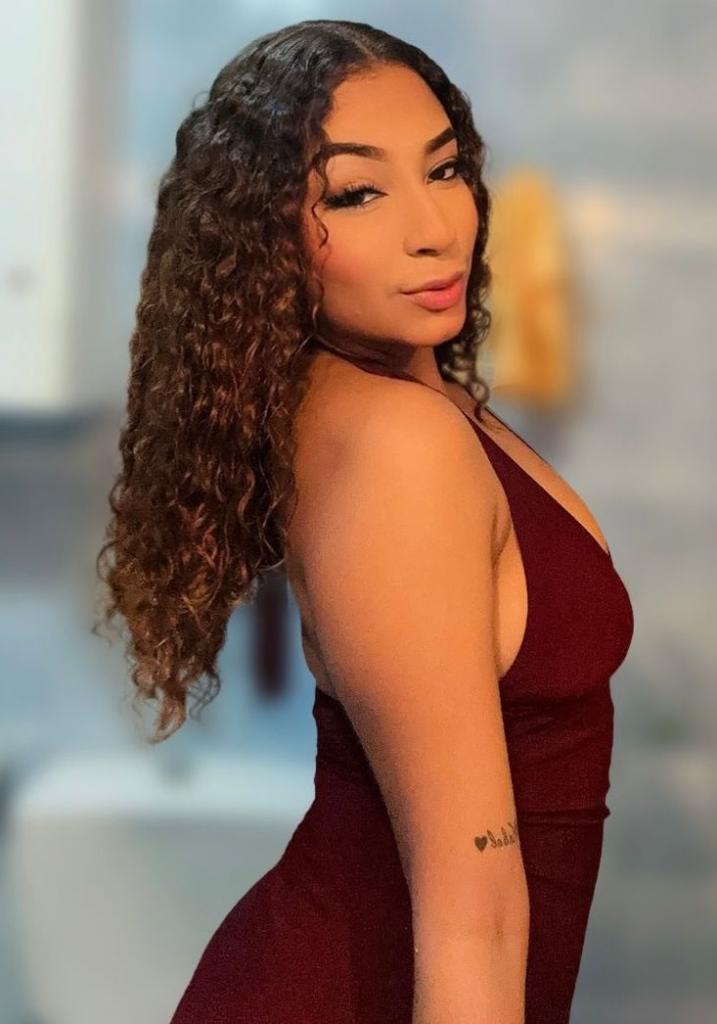 631247682: Chica busca chico en Valencia