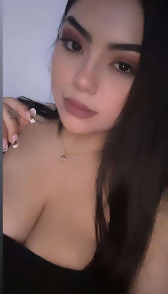 670733156: Chica busca chico en Barcelona