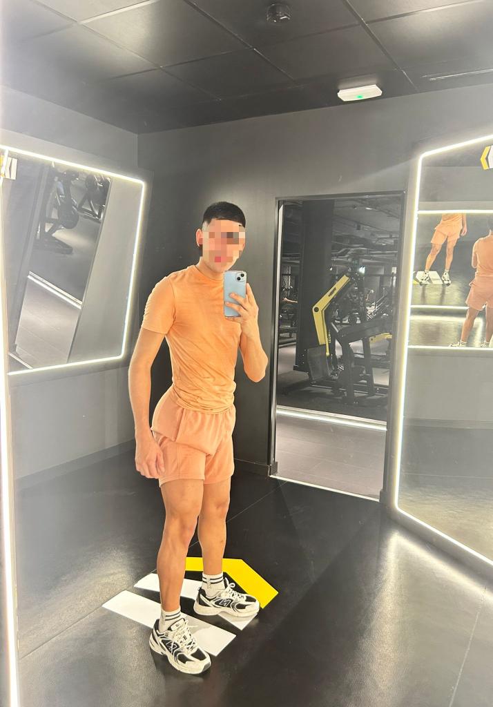 Chico busca chica en Sevilla: 