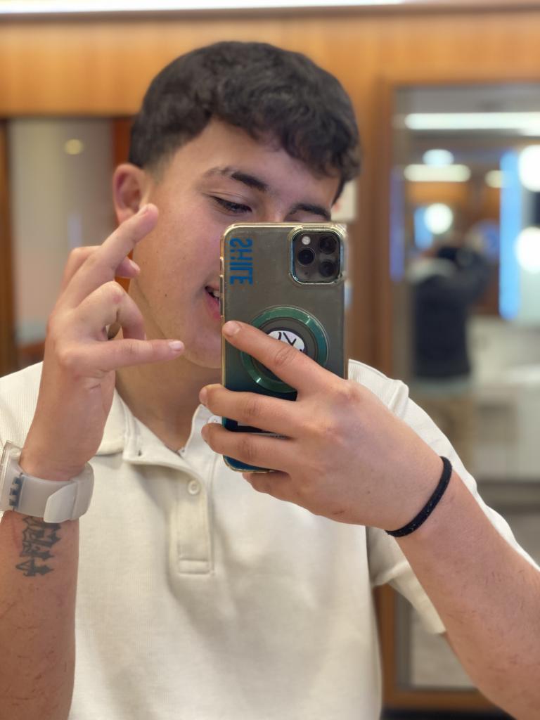 643645885: Chico busca chica en Sevilla