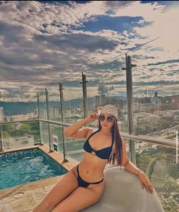 654143716: Chica busca chico en Navarra