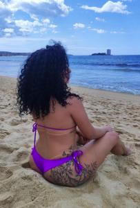 613677079: Chica busca chico en Lugo