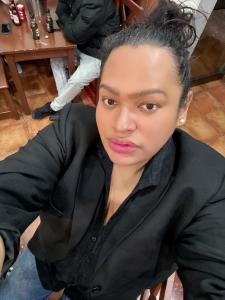 681190979: Chica busca chico en Madrid