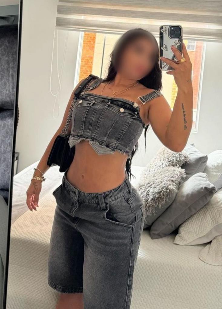 617095581: Chica busca chico en Granada