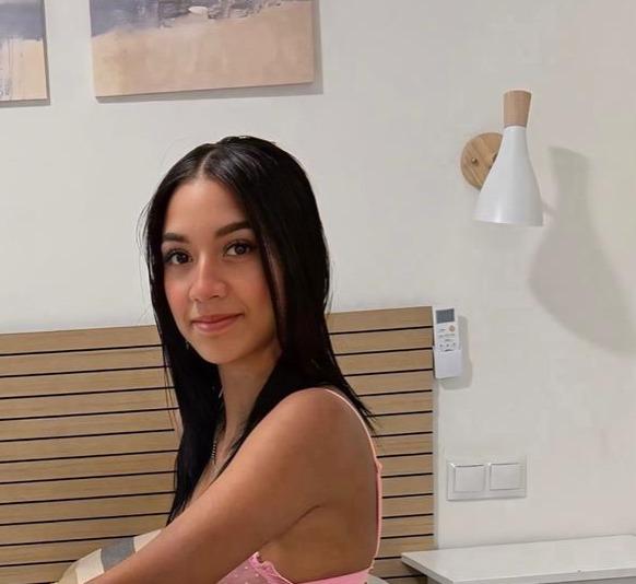 Chica busca chico en Almería: Chica busca chico