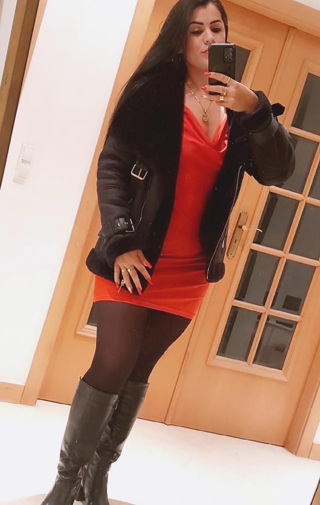 641895805: Chica busca chico en Zaragoza