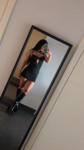 631329886: Chica busca chico en Valencia