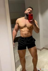 698133722: Chico busca chica en La Coruña