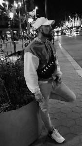 722170498: Chico busca chica en Barcelona