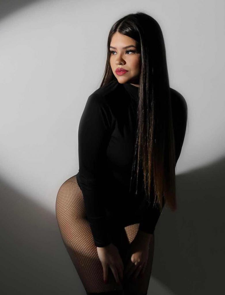 647163074: Chica busca chico en Málaga