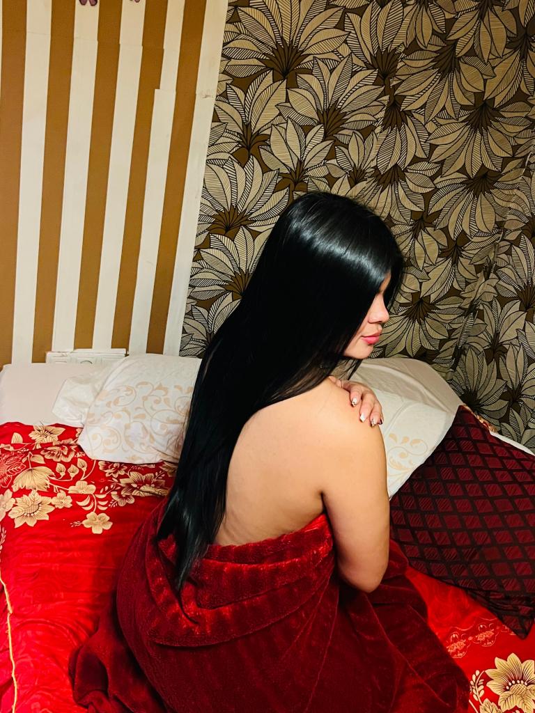 697708106: Chica busca chico en Jaén