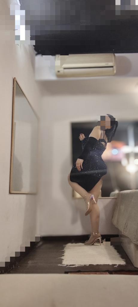 613925634: Chica busca chico en Madrid